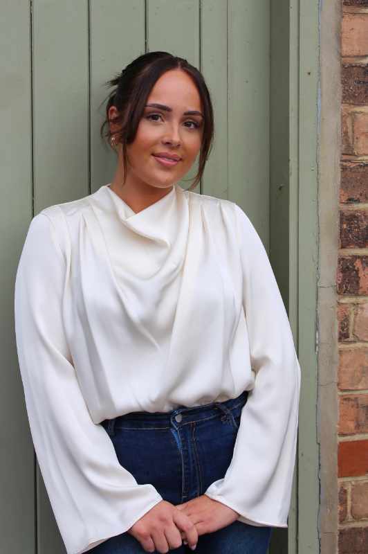 Mya Holmes, Sales Consultant